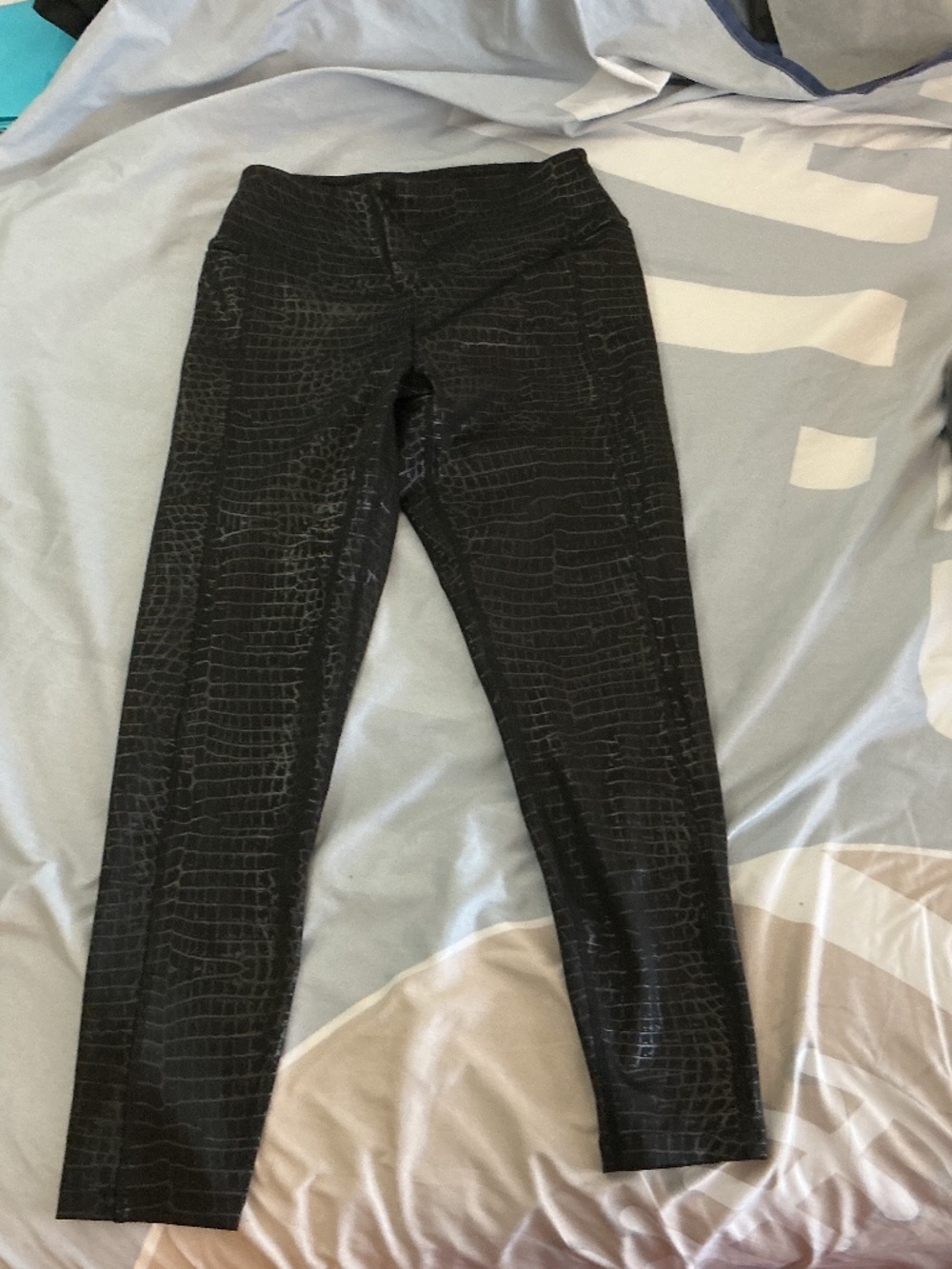 Victoria’s Secret PINK Sport Shiny Black Snake Skin Leggings
